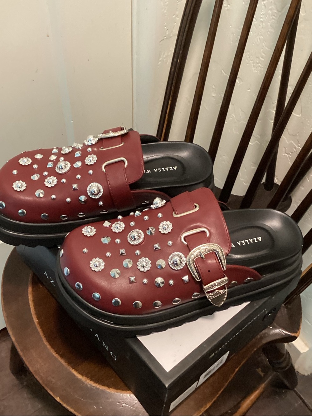Azalea Wang Studded Clog Slides Burgundy Embellished NIB Size 7